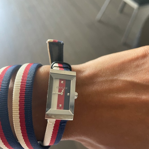 Gucci G-frame multicolored dial womens watch - Picture 2 of 5